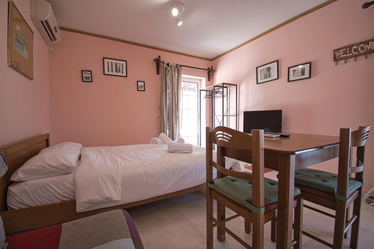 Tiny Studio Marousi Area Daire Atina Dış mekan fotoğraf